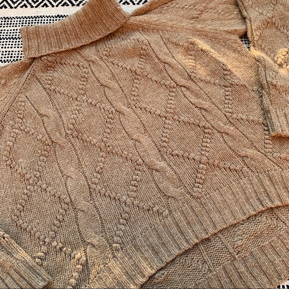 Jil Sander 100% Wool Cable Knit Turtleneck Sweater (US size 4) - Picture 3 of 5